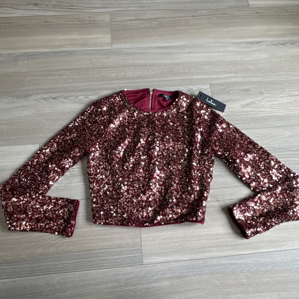 Lulus Sequin Cropped Jacket size Small Long Sleeve Full Zip Maroon And Gold NWT
